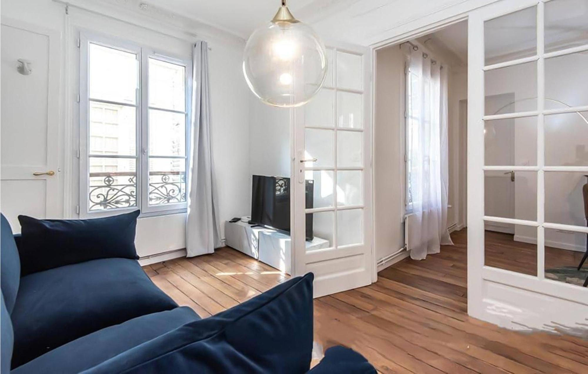 Lovely Apartment In Paris With Kitchen Exteriör bild