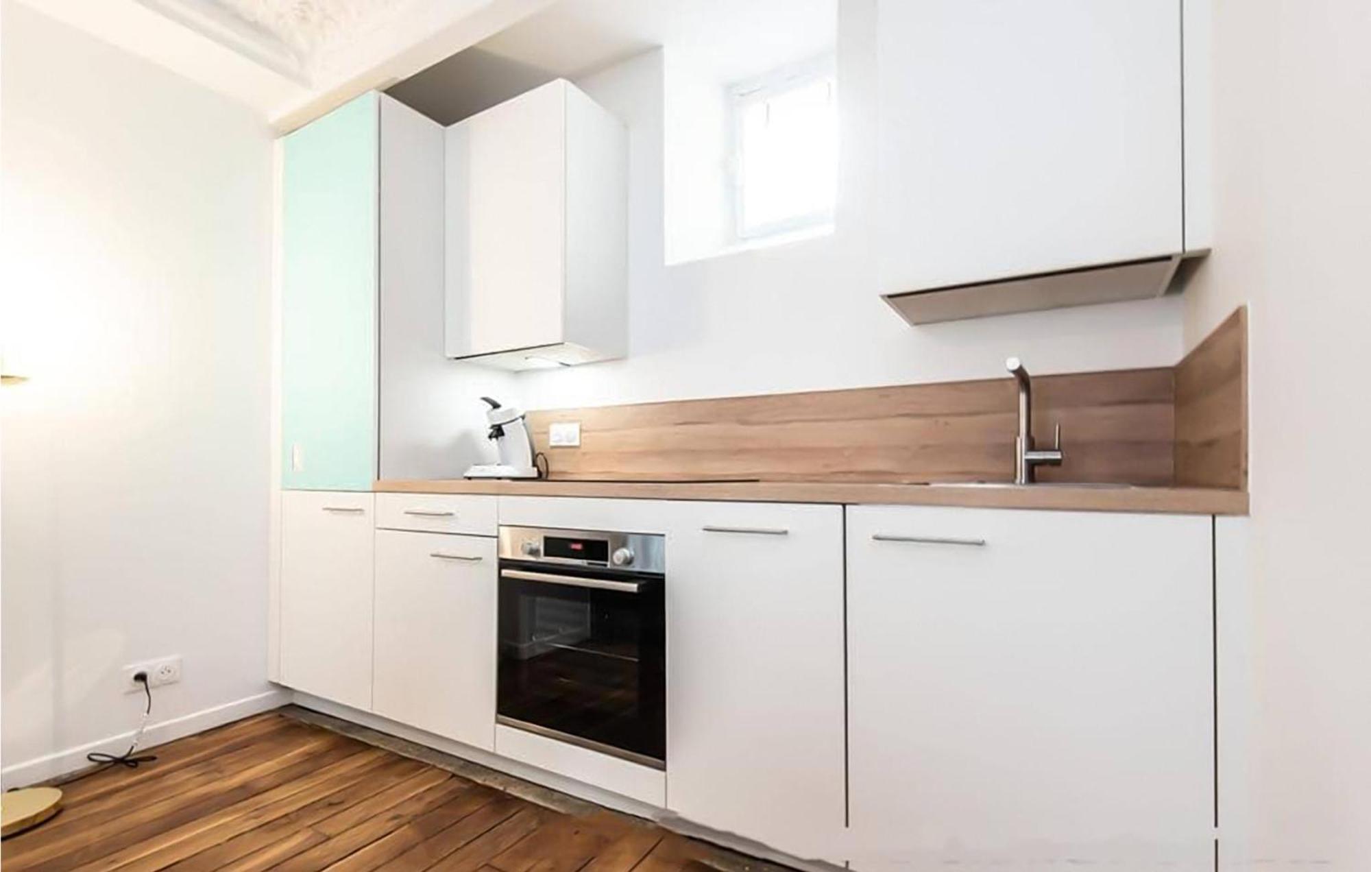 Lovely Apartment In Paris With Kitchen Exteriör bild