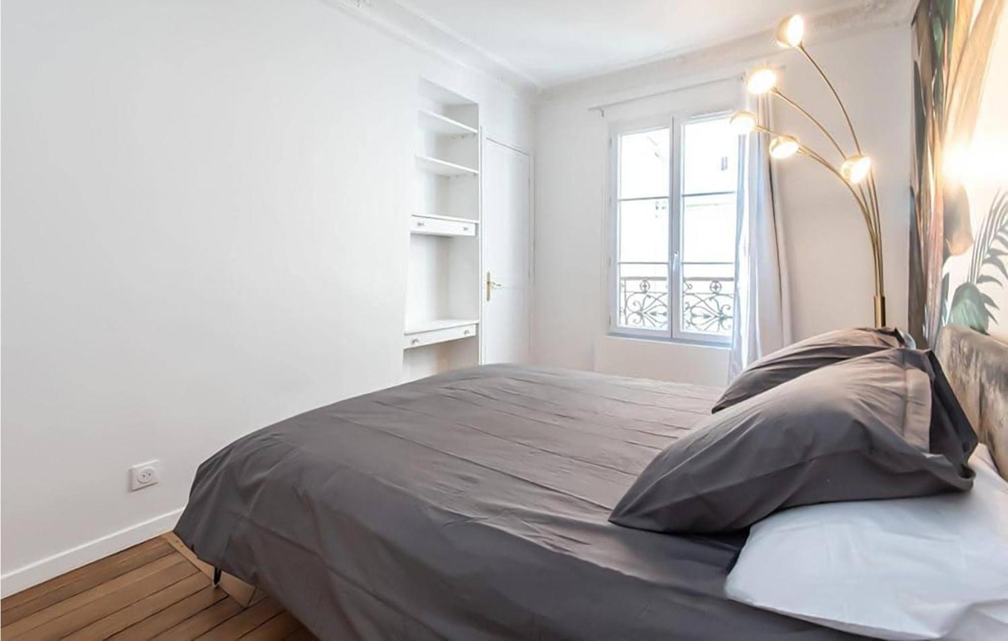 Lovely Apartment In Paris With Kitchen Exteriör bild