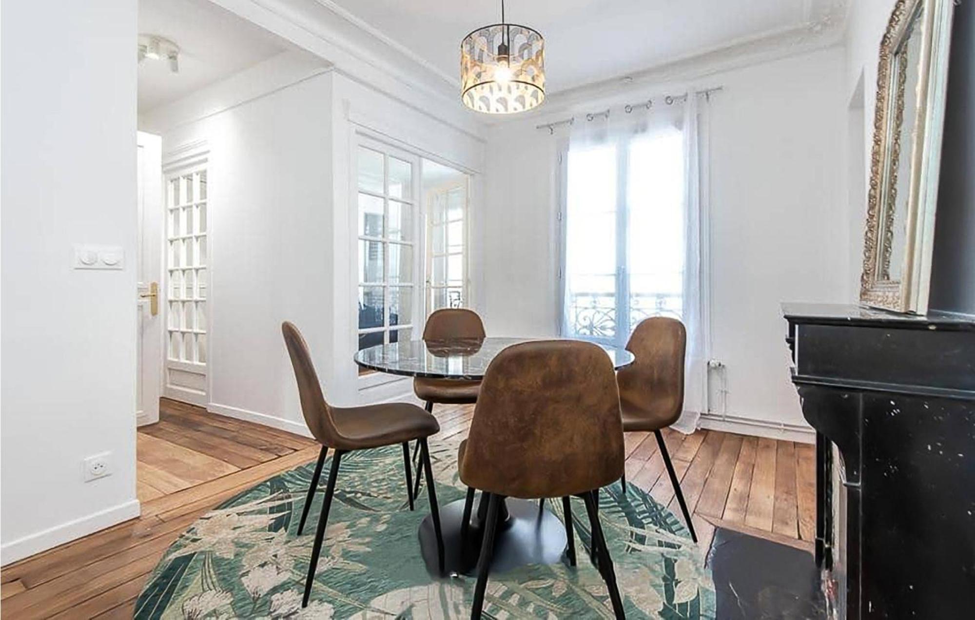 Lovely Apartment In Paris With Kitchen Exteriör bild